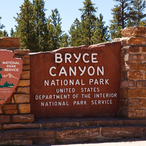 Bryce Canyon entrance sign to Park in Utah